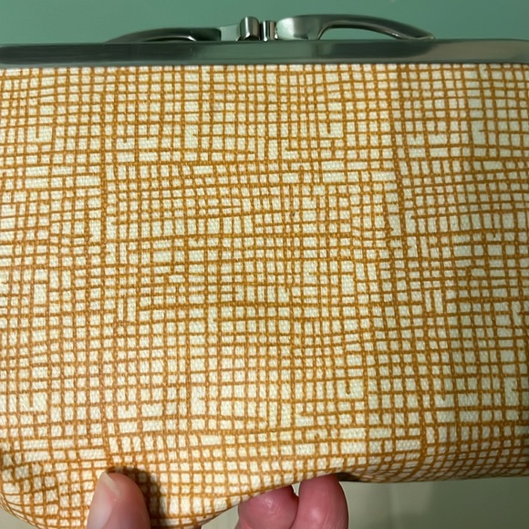 Retro Fossil wallet. Good used condition. - Picture 4 of 4